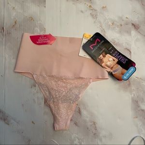 NWT Maidenform pink lace no pinch shaping waistband thong underwear size small